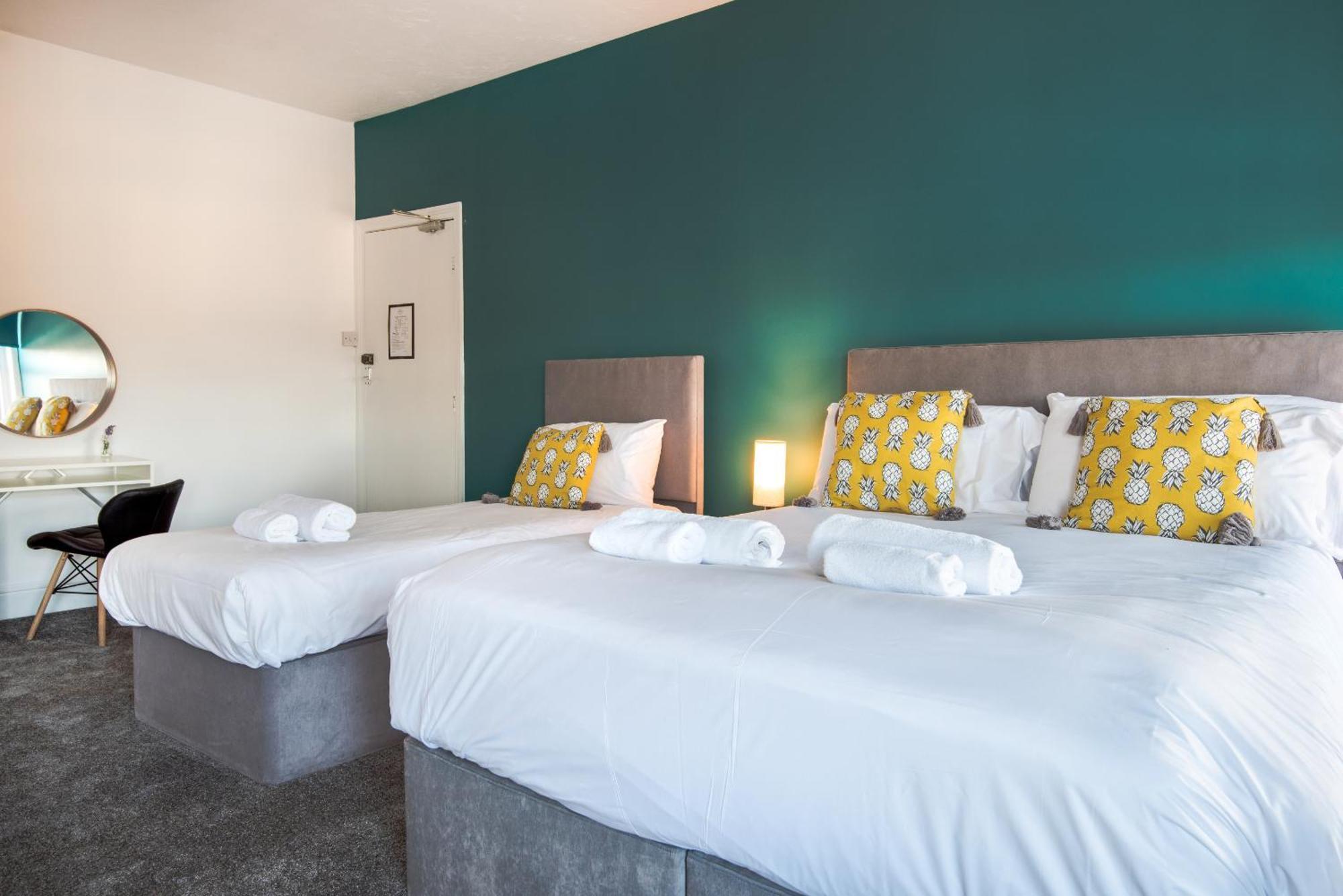 Royal Ashton Townhouse - Taunton Hotel Szoba fotó